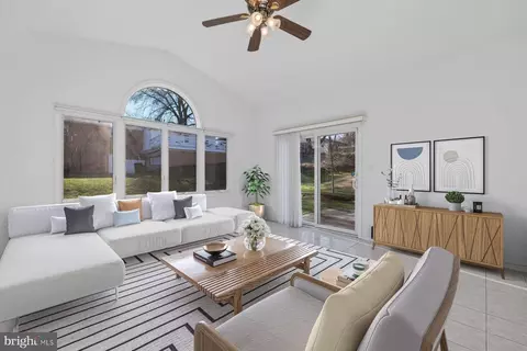 Living - 3151 Castleleigh Rd, Silver Spring, MD 20904 photo 4 of 9