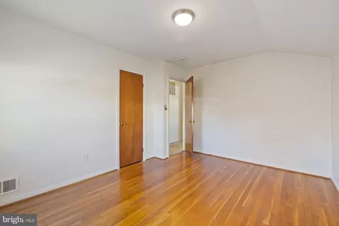 Bedroom - 3151 Castleleigh Rd, Silver Spring, MD 20904 photo 4 of 6