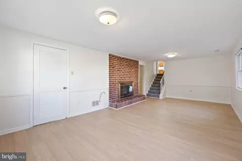 Living - 3151 Castleleigh Rd, Silver Spring, MD 20904 photo 8 of 9