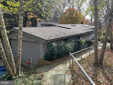 5651 Bent Branch Rd, Bethesda, MD 20816