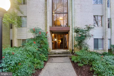 14426 Parkvale Rd #5, Rockville, MD 20853