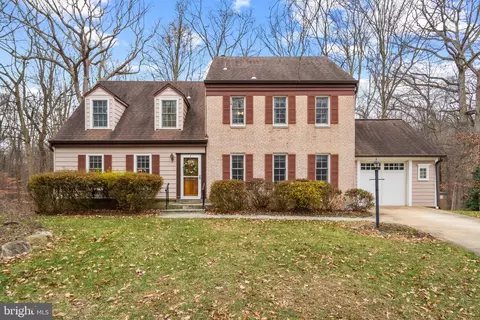 5 Columbia Ct, Rockville, MD 20850