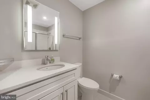 1320 Fenwick Ln #7, Silver Spring, MD 20910 photo 18