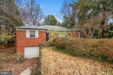709 Greyrock Dr, Silver Spring, MD 20910 photo 2