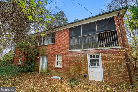 709 Greyrock Dr, Silver Spring, MD 20910 photo 3