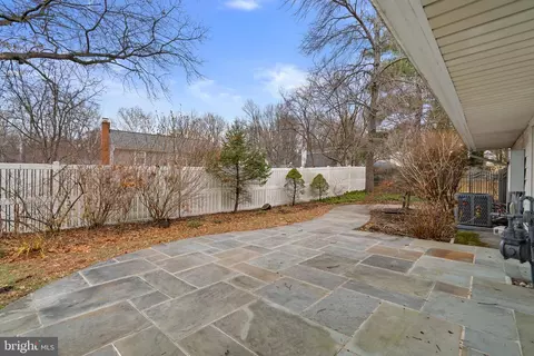 Exterior - 13712 Beret Pl, Silver Spring, MD 20906 photo 2 of 4
