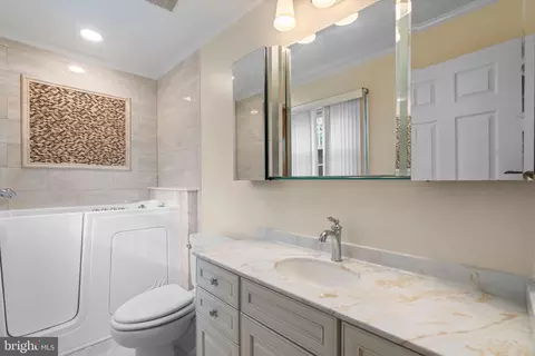 Bath - 13712 Beret Pl, Silver Spring, MD 20906 photo 1 of 4