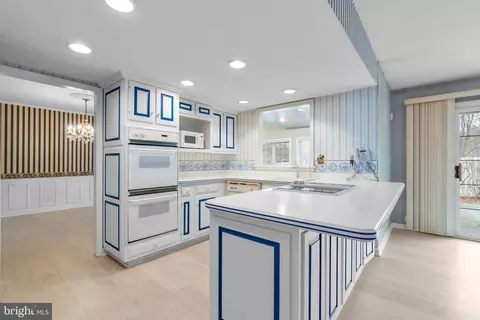 Kitchen - 13712 Beret Pl, Silver Spring, MD 20906 photo 3 of 3