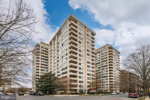 5500 Friendship Blvd #2114N, Chevy Chase, MD 20815