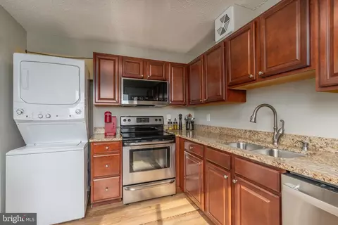 15101 Interlachen Dr #1-612, Silver Spring, MD 20906 photo 9