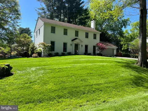 4600 Jasmine Dr, Rockville, MD 20853