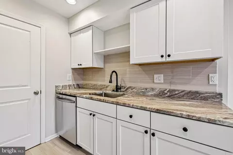 Kitchen - 14901 Cleese Ct #5CE, Silver Spring, MD 20906 photo 3 of 3