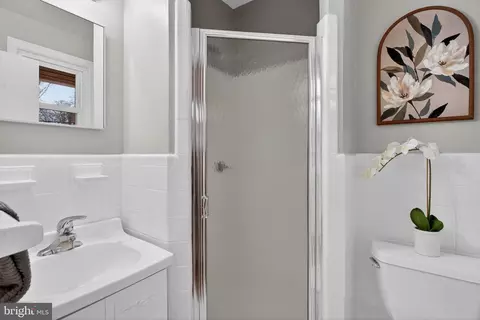 Bath - 413 Southwest Dr, Silver Spring, MD 20901 photo 2 of 3