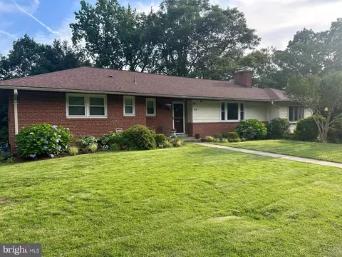 Exterior - 413 Southwest Dr, Silver Spring, MD 20901 photo 2 of 12