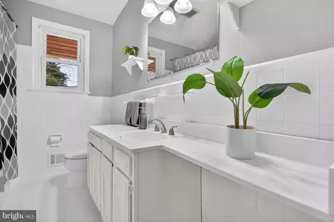 Bath - 413 Southwest Dr, Silver Spring, MD 20901 photo 1 of 3