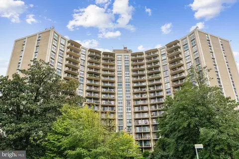 9039 Sligo Creek Pkwy #806, Silver Spring, MD 20901