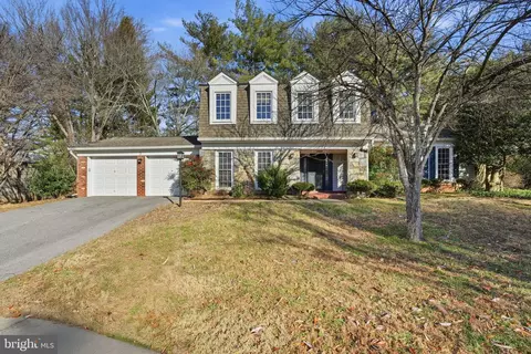 3 Scottview Ct, Potomac, MD 20854