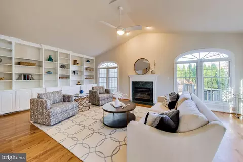 Living - 9200 Linden Grove Ct, Silver Spring, MD 20910 photo 2 of 7