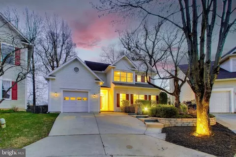 Exterior - 9200 Linden Grove Ct, Silver Spring, MD 20910 photo 3 of 20