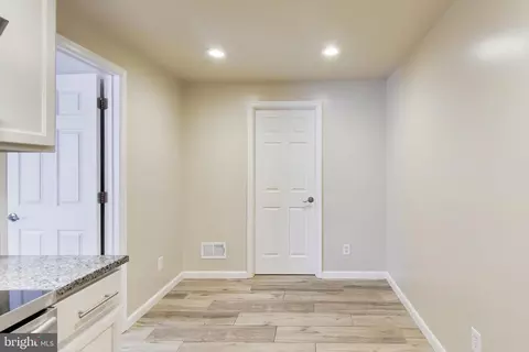 Entry Way - 9200 Linden Grove Ct, Silver Spring, MD 20910 photo 3 of 3