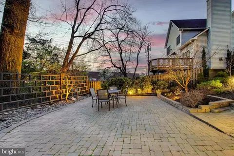 Exterior - 9200 Linden Grove Ct, Silver Spring, MD 20910 photo 12 of 20