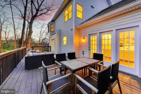 Exterior - 9200 Linden Grove Ct, Silver Spring, MD 20910 photo 8 of 20