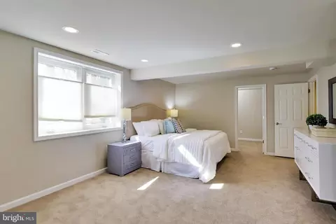 Bedroom - 9200 Linden Grove Ct, Silver Spring, MD 20910 photo 8 of 8