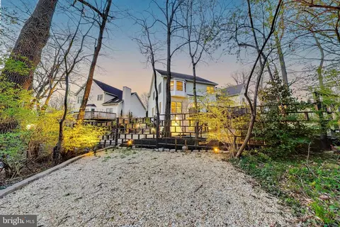 Exterior - 9200 Linden Grove Ct, Silver Spring, MD 20910 photo 16 of 20