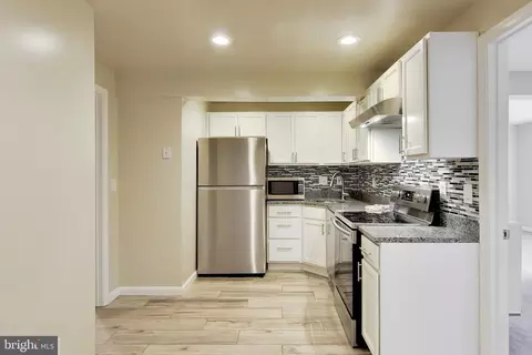 Kitchen - 9200 Linden Grove Ct, Silver Spring, MD 20910 photo 7 of 7