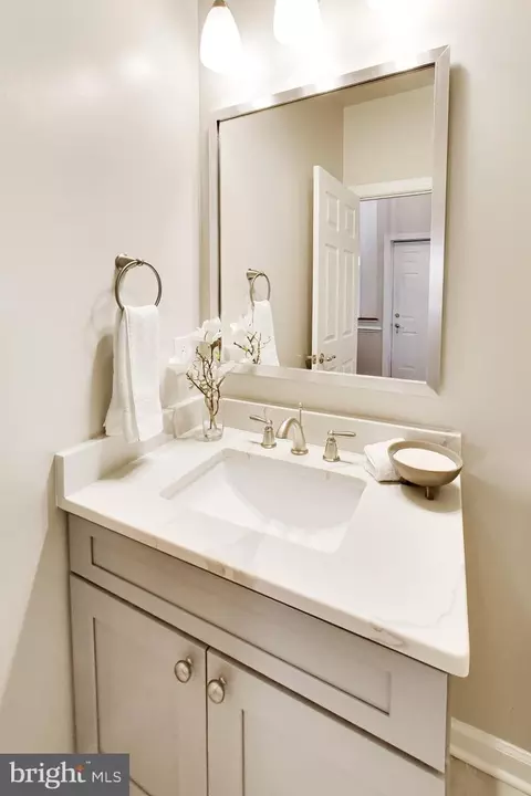 Bath - 9200 Linden Grove Ct, Silver Spring, MD 20910 photo 1 of 7