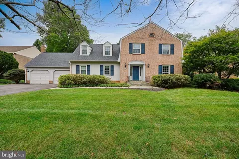 8112 Buckspark Ln E, Potomac, MD 20854