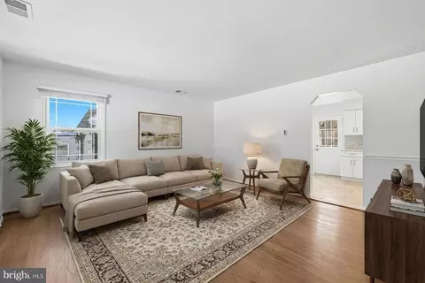 738 Dennis Ave, Silver Spring, MD 20901 photo 3