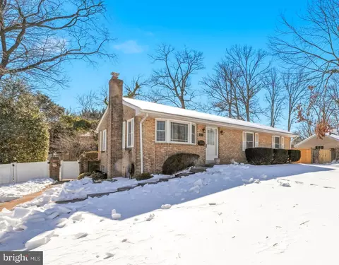 738 Dennis Ave, Silver Spring, MD 20901 photo 2