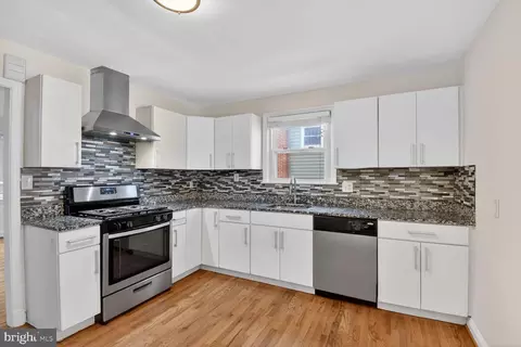Kitchen - 11721 King Tree St, Silver Spring, MD 20902 photo 2 of 3