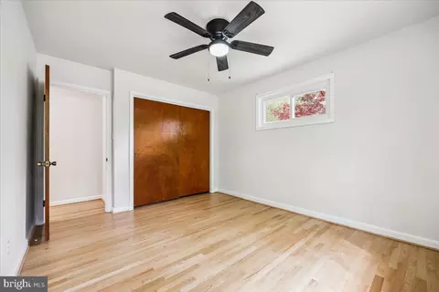 Bedroom - 1901 Ladd St, Silver Spring, MD 20902 photo 6 of 8