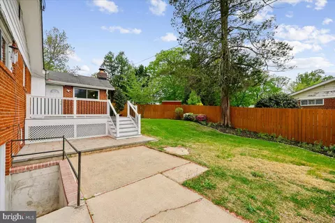 Exterior - 1901 Ladd St, Silver Spring, MD 20902 photo 4 of 25