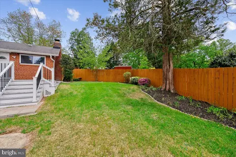 Exterior - 1901 Ladd St, Silver Spring, MD 20902 photo 23 of 25