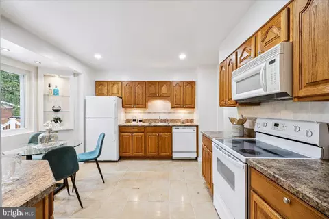Kitchen - 1901 Ladd St, Silver Spring, MD 20902 photo 1 of 3