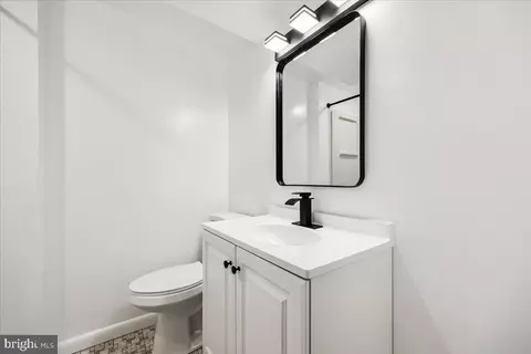 Bath - 1901 Ladd St, Silver Spring, MD 20902 photo 6 of 6