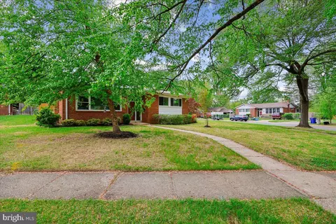 Exterior - 1901 Ladd St, Silver Spring, MD 20902 photo 7 of 25