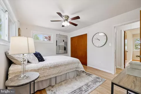 Bedroom - 1901 Ladd St, Silver Spring, MD 20902 photo 2 of 8