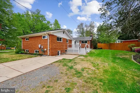 Exterior - 1901 Ladd St, Silver Spring, MD 20902 photo 16 of 25