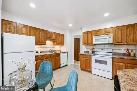 Kitchen - 1901 Ladd St, Silver Spring, MD 20902 photo 3 of 3