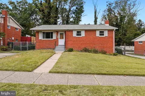 229 Hannes St, Silver Spring, MD 20901