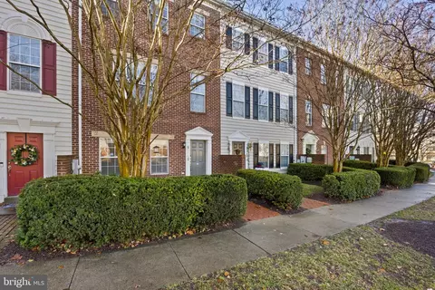 9748 Washingtonian Blvd, Gaithersburg, MD 20878