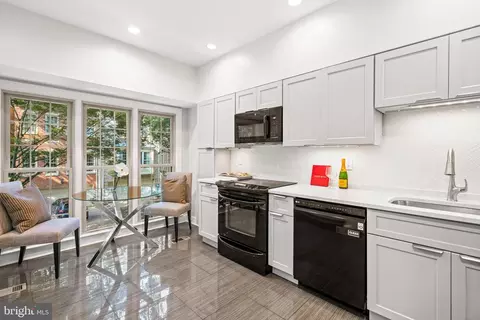 7822 Oracle Pl, Potomac, MD 20854 photo 7