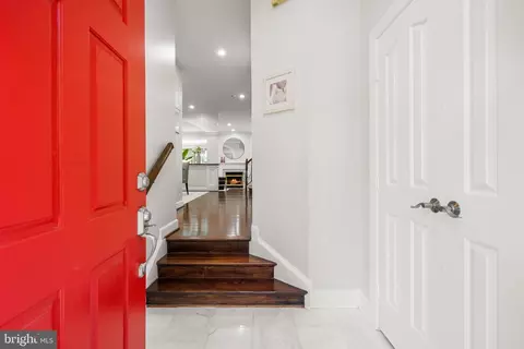 7822 Oracle Pl, Potomac, MD 20854 photo 3