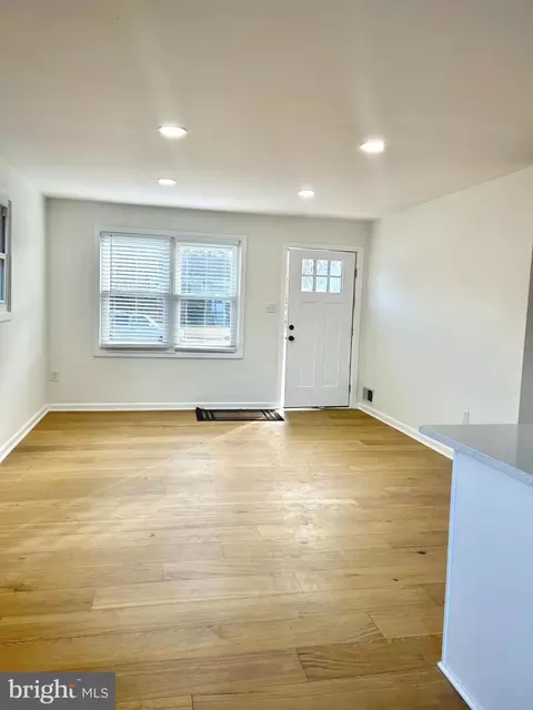 905 Benson Ter, Silver Spring, MD 20901 photo 3