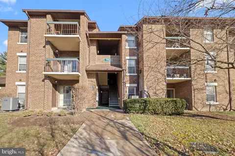7911 Coriander Dr #302, Gaithersburg, MD 20879