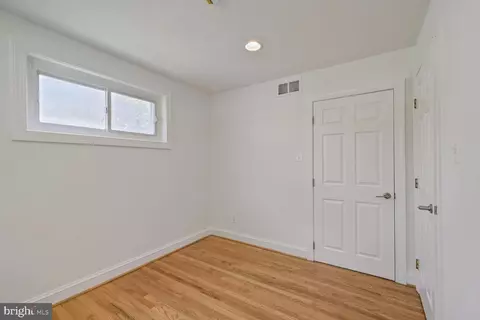 Bedroom - 10213 Duvawn Pl, Silver Spring, MD 20902 photo 3 of 4